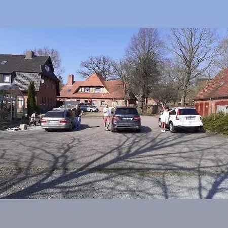 Dorfkrug 23845 Penzion 3*