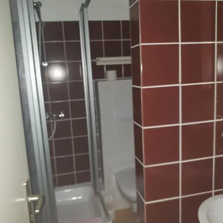 Dorfkrug 23845 Penzion 3*